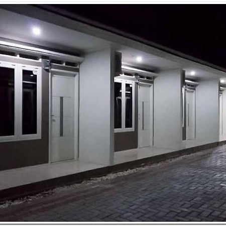 Syukur Guesthouse Syariah Near Exit Toll Cikopo Redpartner Cikampek Bagian luar foto