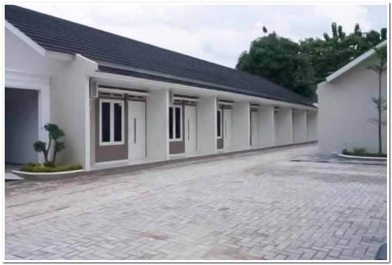 Syukur Guesthouse Syariah Near Exit Toll Cikopo Redpartner Cikampek Bagian luar foto